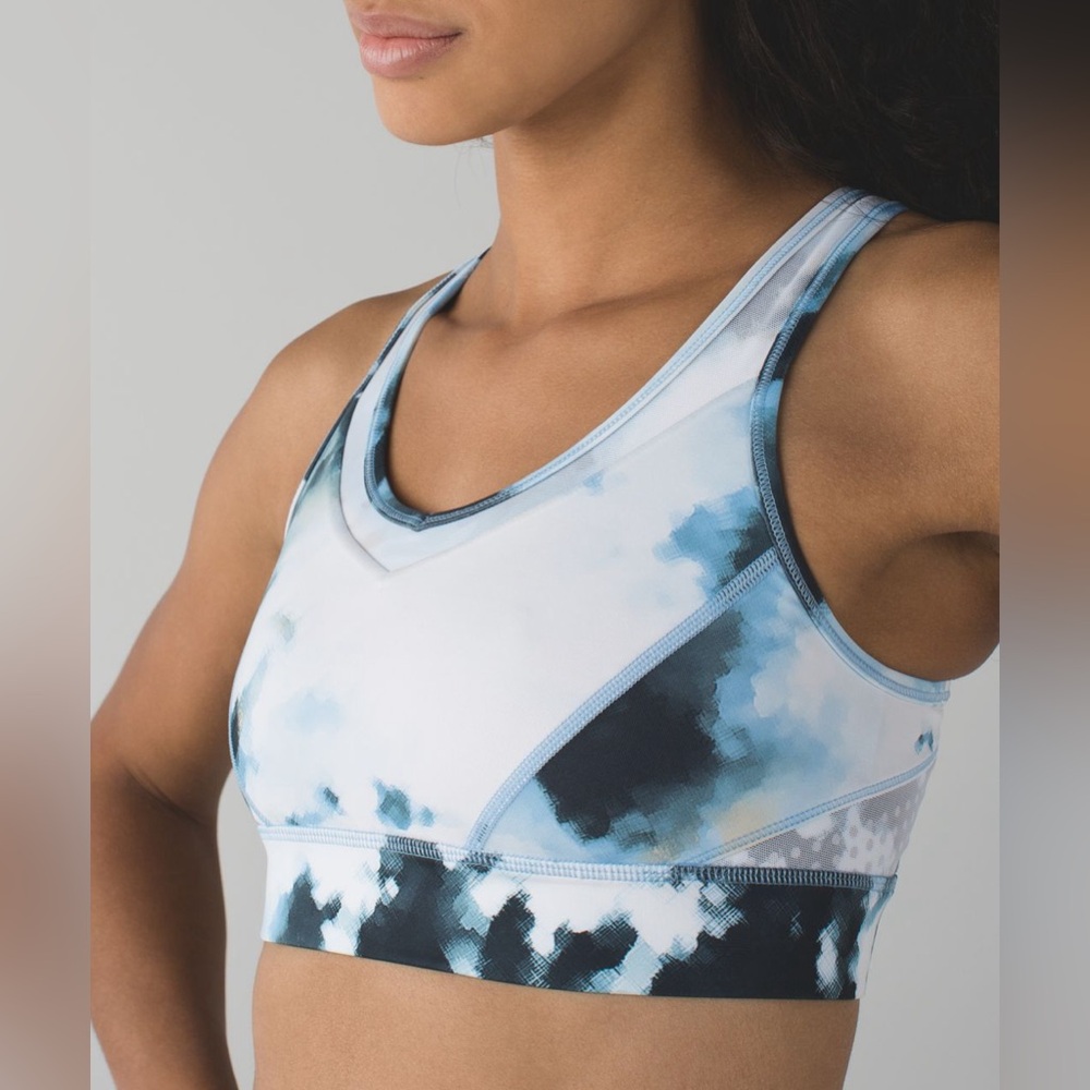 Lululemon Strap It Like Its Hot Bra size 4 VGUC